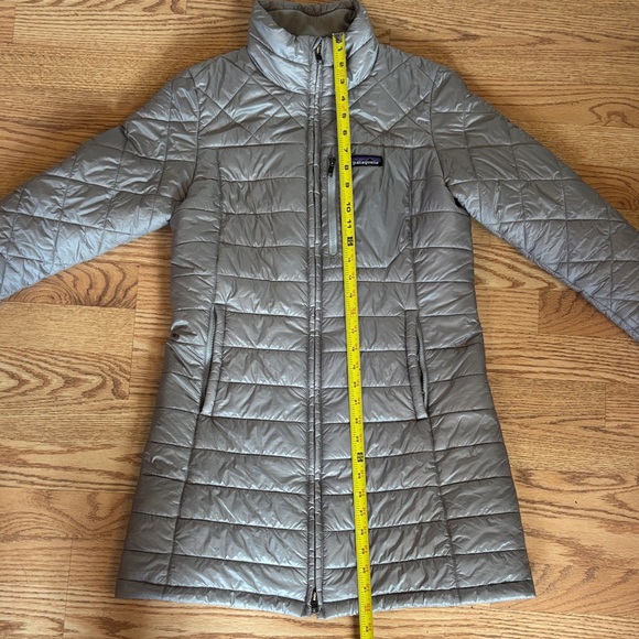 Patagonia Women's Gray Quilted Puffer Jacket Parka - Picture 7 of 7